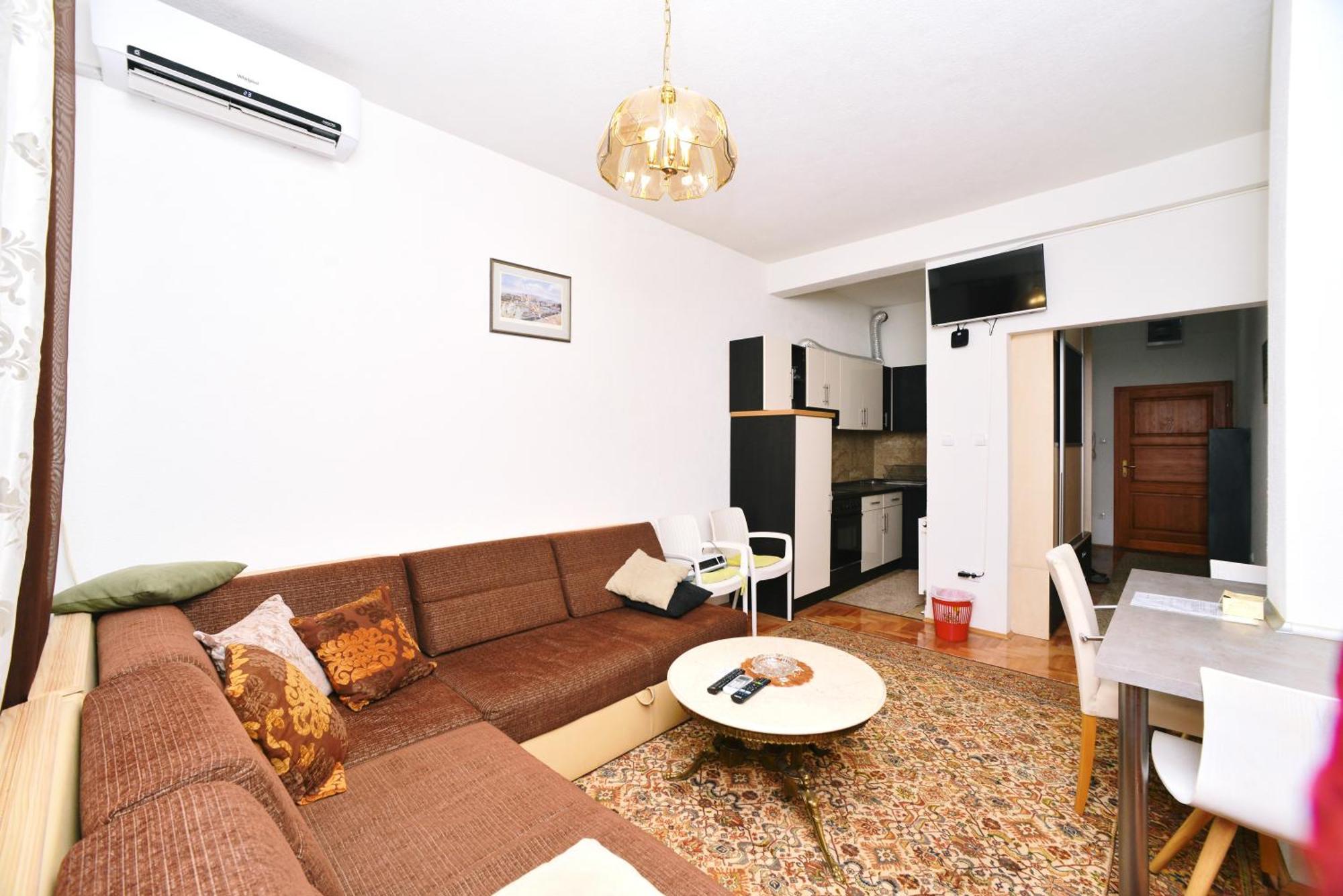 Excellency Apartmani Μπάνια Λούκα Εξωτερικό φωτογραφία